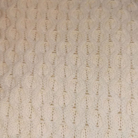 White knitted sweater - Picture 4 of 5